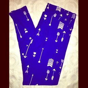 NEW HTF Lularoe Leggings - Blue w. White Arrows ⬅️