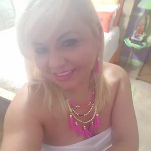 Meet your Posher, Fely