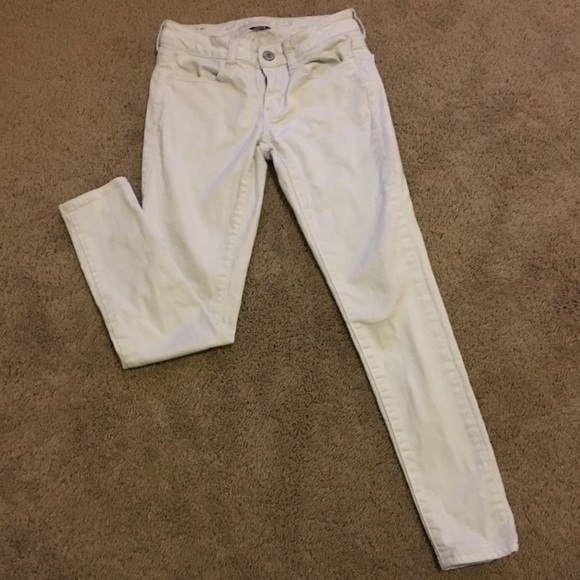American eagle outfitter white jeans