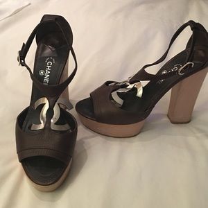 Authentic CHANEL chocolate brown platforms. Mint.