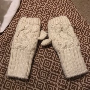Knitted and fur winter mittens