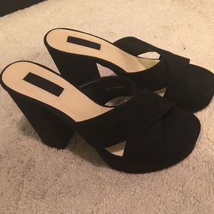 NEW Forever 21 Black Wedge Platform Sandals  5.5
