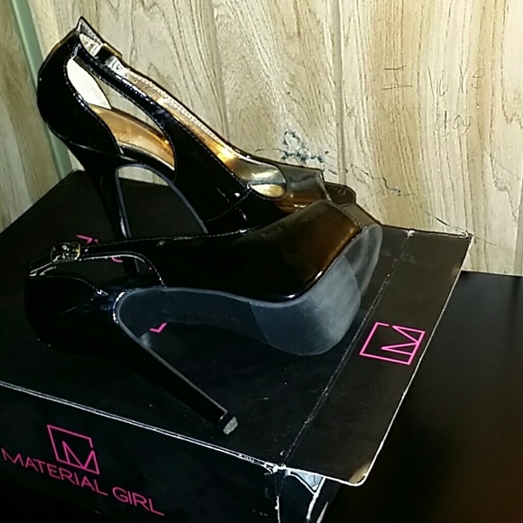 Pumps - Picture 3 of 4