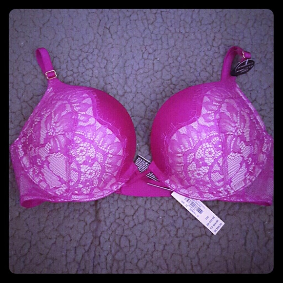 Victoria's secret magenta Bombshell bra