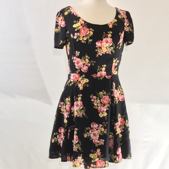 Forever 21 Backless Floral Skater Dress