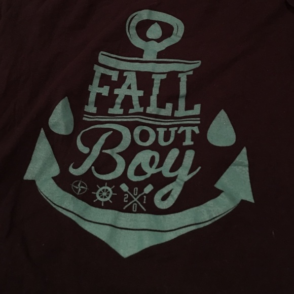 fall out boy tee || willing to trade & take offers