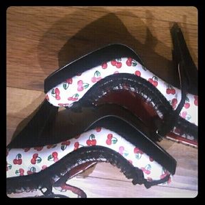 Pinup cherry and lace heels