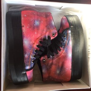JC PLAY galaxy platform shoes