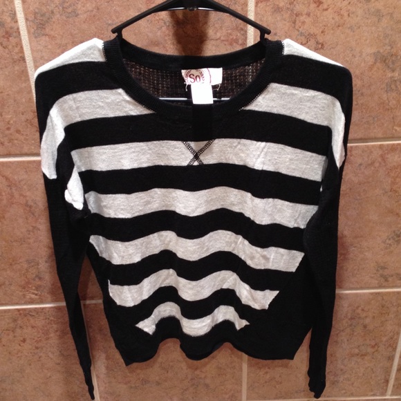Junior's Sweater