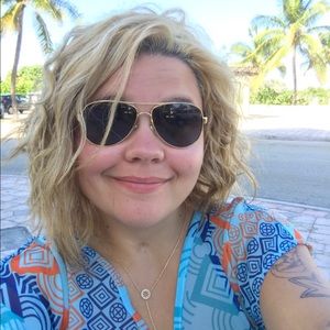 Meet your Posher, Tana