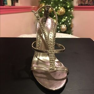 Windsor silver heels
