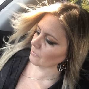 Meet your Posher, Raquel