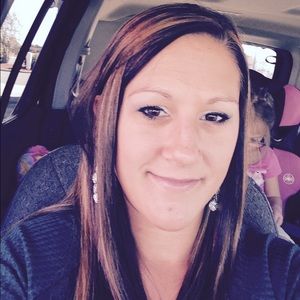 Meet your Posher, Holly