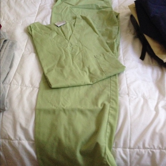 Scrubs - Picture 2 of 4
