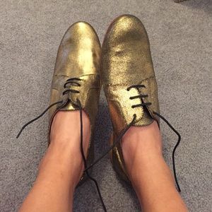 Gold shoes