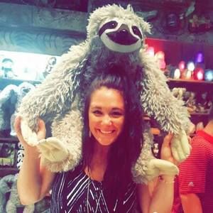 Meet your Posher, Dominique