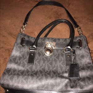 Michael kors pocketbook