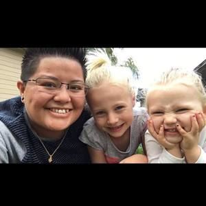 Meet your Posher, Syndee