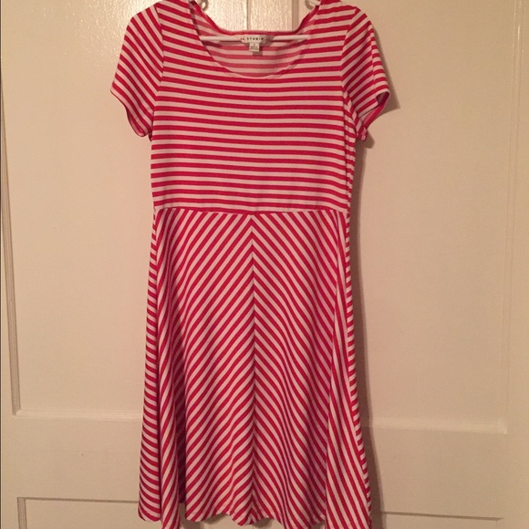 💥🔥💥FLASH SALE. Red and white-striped dress.