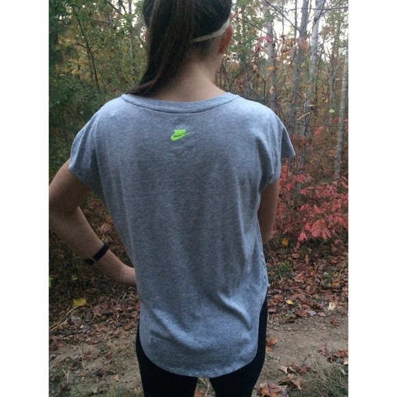 Nike "Just Do It" Signal Tee - Picture 3 of 4