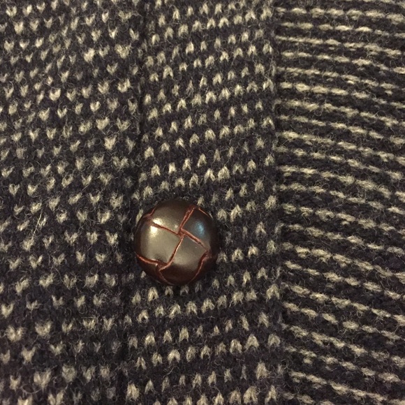 Sweater - Picture 3 of 3