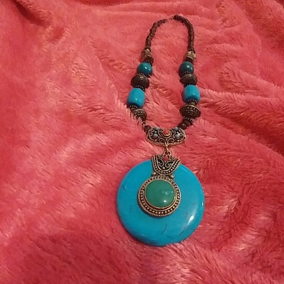 Really Pretty Blue Necklace