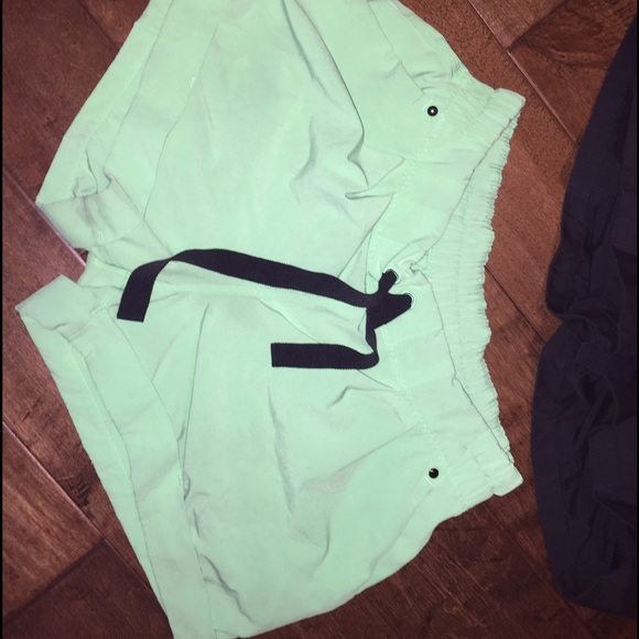 Light green spring break away shorts size 8