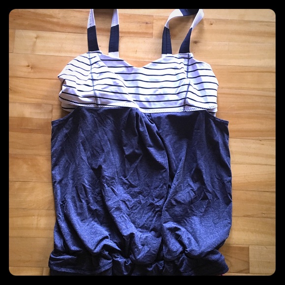 Lulu lemon top!