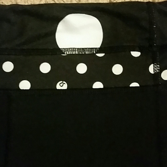 Traded Lululemon Athletica capris - Picture 3 of 4