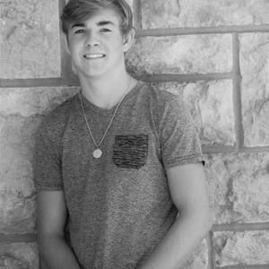 Meet your Posher, Levi