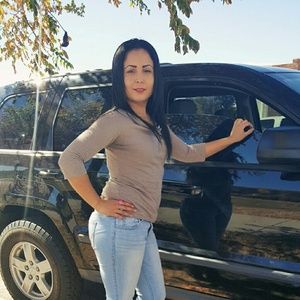 Meet your Posher, Marisa