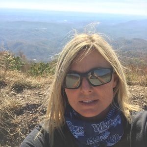 Meet your Posher, Brandy