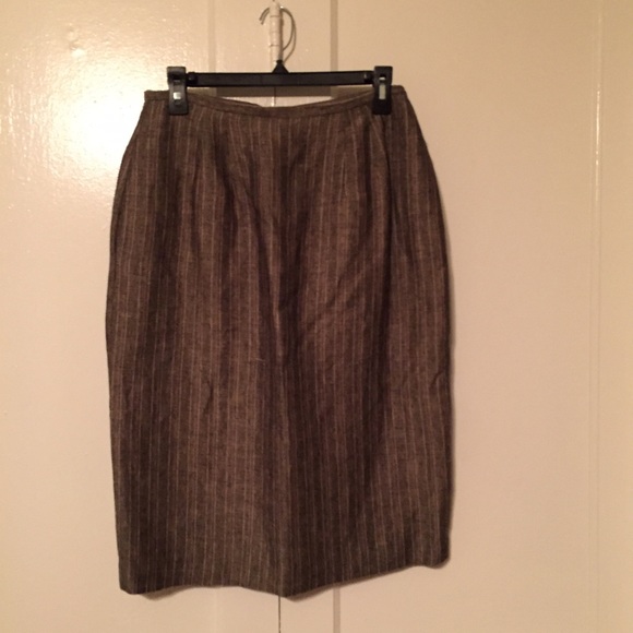 💥🔥💥FLASH SALE Brown pin-stripe pencil skirt.