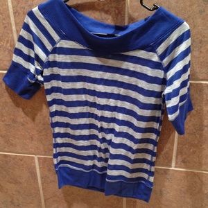 Juniors Quarter length sleeve.