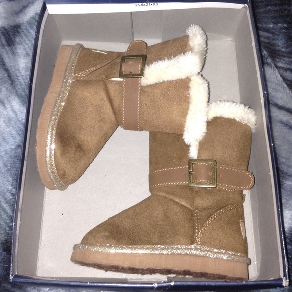 Oshkosh toddler chestnut boots