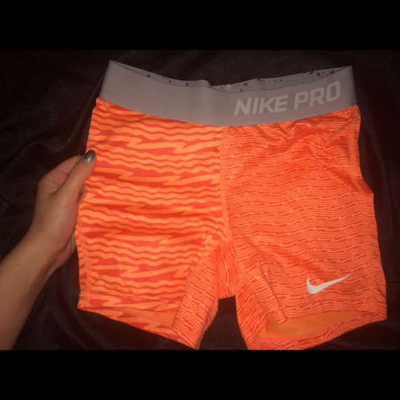 Nike pro 💙