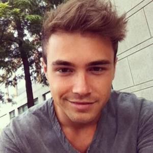 Meet your Posher, Stanley