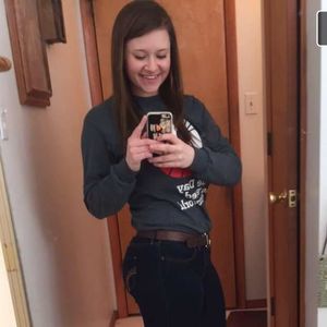 Meet your Posher, Laurie