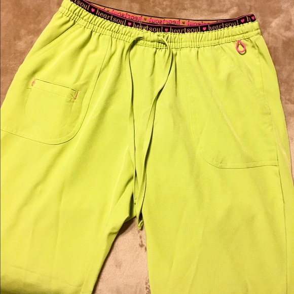 Scrub pant size small made by Heart and Soul.