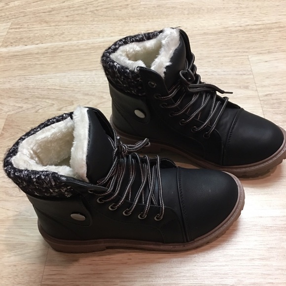 🎈LAST ONE🎈Ladies ankle booties Black color. NIB - Picture 3 of 4