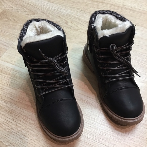 🎈LAST ONE🎈Ladies ankle booties Black color. NIB - Picture 4 of 4