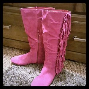 Suade like fringe boots