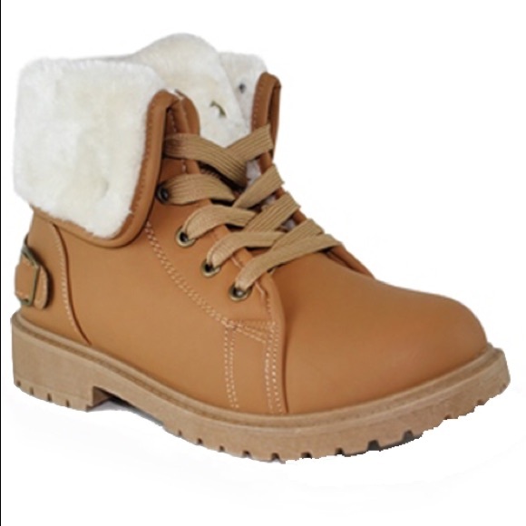 Ladies Casual ankle boots. Tan. New with tags - Picture 4 of 5