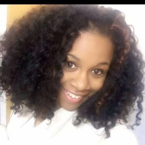 Meet your Posher, Adrianne