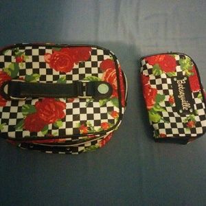 Betseyville toiletry set