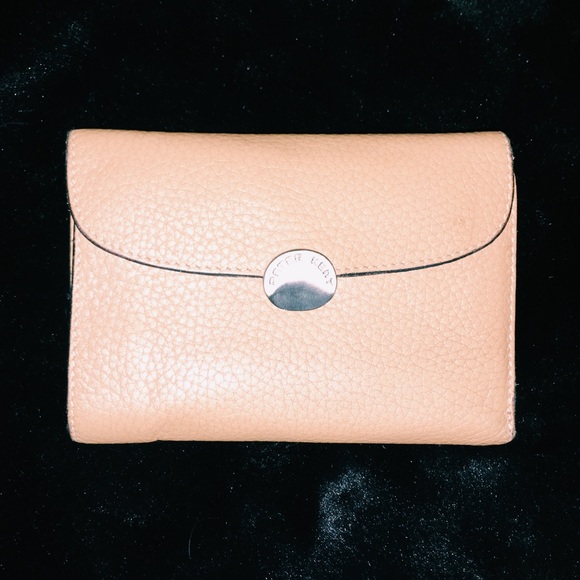 Camel colored Peter Kent wallet