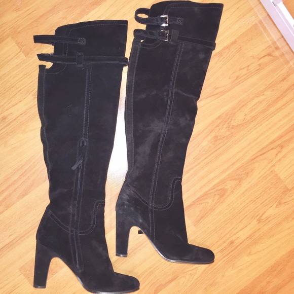 Gorgeous Over-The-Knee suede boots!!