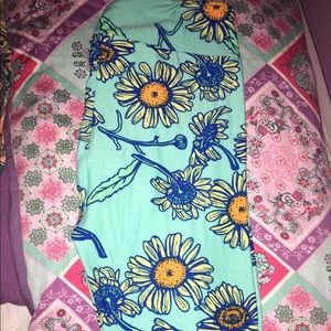Lularoe floral daisy leggings TC
