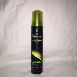 TRESemmé Fresh Start Waterless Foam Shampoo