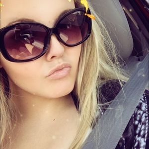 Meet your Posher, Jenna